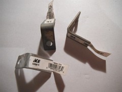 QTY=70: ACE 1″ L BRACE ZINC, 90 DEGREE ANGLE 5289616