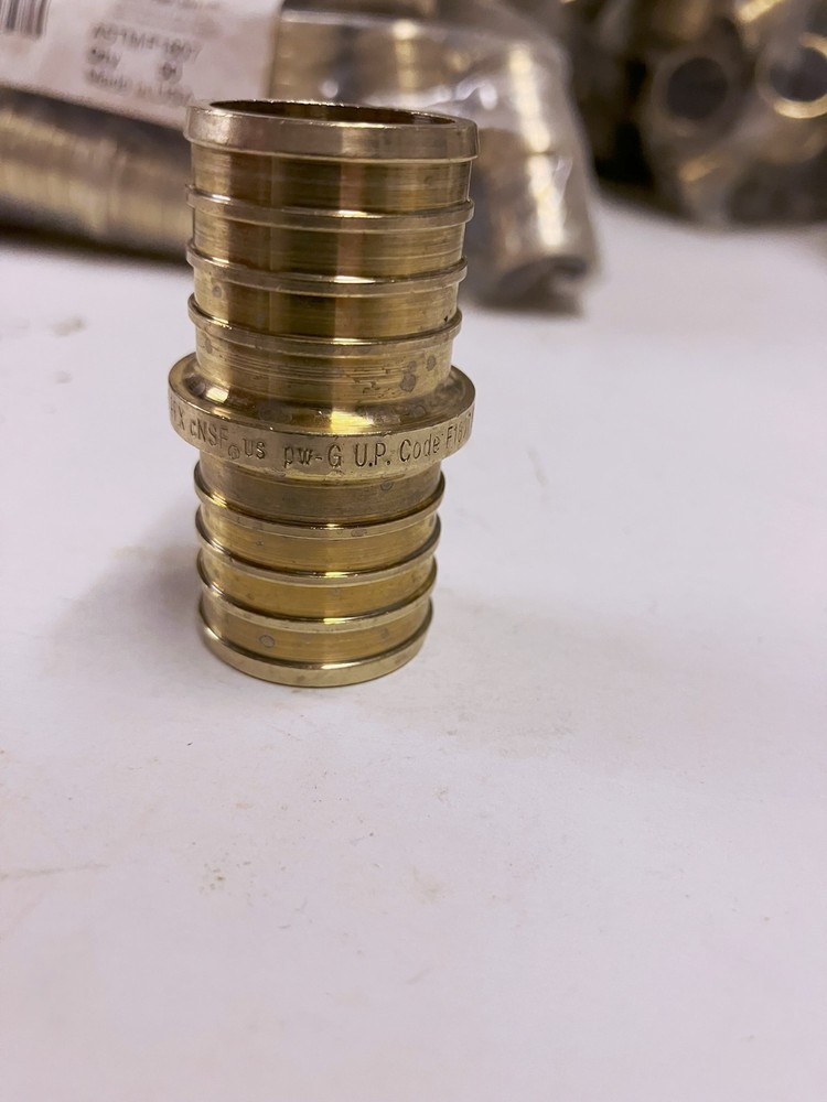 (50) Zurn QQC55GFX 1″ Pex Barb x 1″ Pex Barb BRASS Coupling