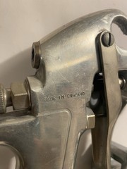 DeVilbiss JGHV-520 14-16 Pressure Paint Spray Gun Beautiful Condition Air