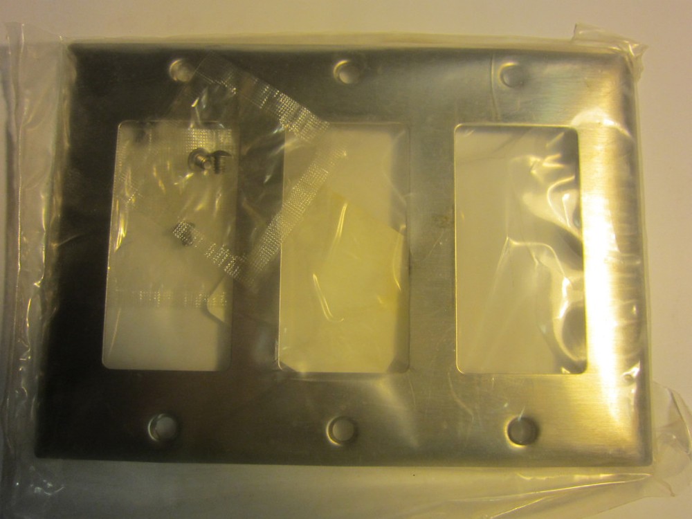 Hubbell HBL S263 3-Gang Decora/GFCI SS Stainless Steel Wall Plate, New