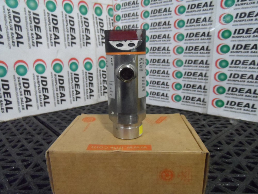 IFM PN7204 Pressure Sensor w/ Digital Display 5-150PSI, 30VDC-Used