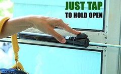 Touch ‘n Hold Smooth Dual Door Closer System (Sandstone) – Sandstone