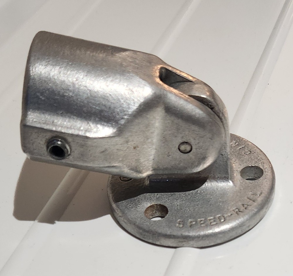 Hollaender Speed rail Nu Rail 41-Adj. Wall Flange 1-1/2” IPS (Aluminum)