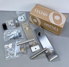 Omnia Keyed Entry Set with Single Cylinder Deadbolt and 12 Style Lever D12012