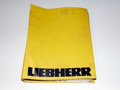 Liebherr PR 722 Litronic Bulldozer Caterpillar Operating Maintenance Manual Spare Parts List