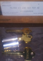 Advantage (STOREROOM LOCKSET WITH BEST SMALL FORMAT IC ) RLX82-SR-26D-308-R21-IC