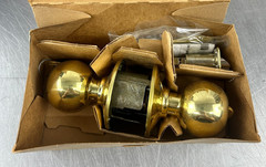 Schlage Heavy Duty Keyed Entry F51A Orbit 605 Bright Brass New Old Stock