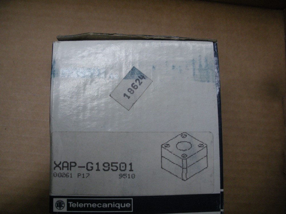Telemecanique XAP-G19501 22mm control station enclosure 3/4″ NPT lot of 2
