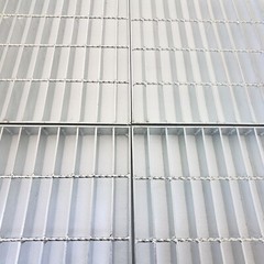 1 Piece 2.6ft*2.6ft Silver Gray Carbon Steel Grille Plate Load-Bearing 3 tons