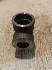 1-1/2″X1″X1-1/2″ 3M Socket Wel Tee Forged Steel A/SA105N Pipe Fitting – (WP18)