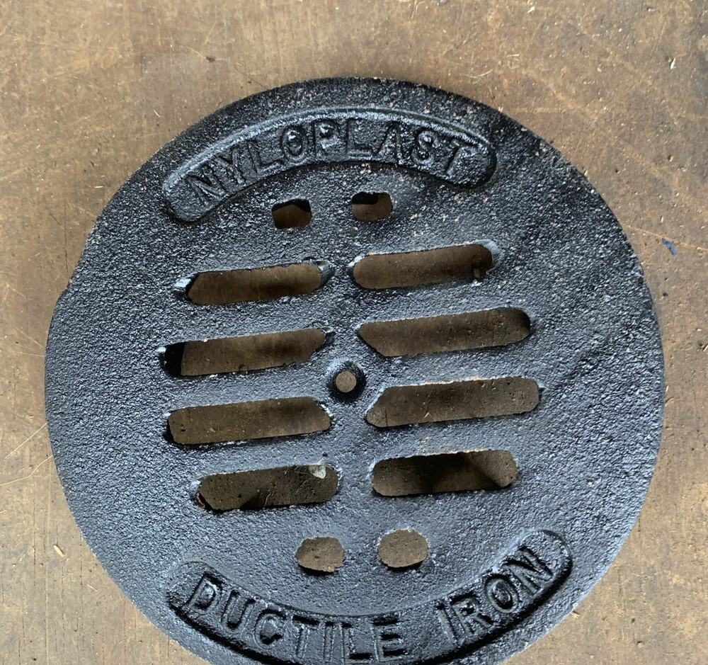 8″ Nyloplast Drop-In Grate – Ductile Iron, Round, Black,