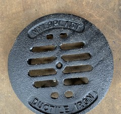 8″ Nyloplast Drop-In Grate – Ductile Iron, Round, Black,