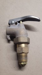 Justrite 8-910 08910 3/4″ NPT Brass Safety Drum Faucet