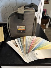 Benjamin Moore Classic Colors Fan Deck With Carrying Case