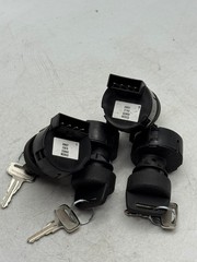 Ignition Lock Cylinder Swithc With 2 Keys/ea 89697 23074 228503 Mexico -Lot of 4