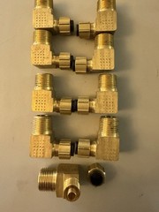 Eaton 3/8″ x 3/8″ Tube x Male NPT 90° Brass Compression Elbow QTY 9