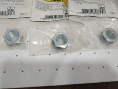 HUBBELL 3pk 0.63 Inch Long, Raceway Nipple OAL16.00 mm HBL5780