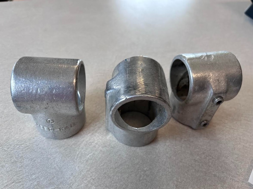 Hollaender® 1-1/2″ Tee Speed-Rail® Fitting (LOT OF 3)