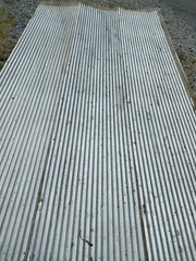 (30 sq.ft.) 5 pcs 3′ x 2′ RECLAIMED CORRUGATED BARN ROOFING TIN