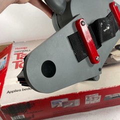 Homax Drywall Taping & Mudding Banjo Tool Applies Tape & Mud Drywall
